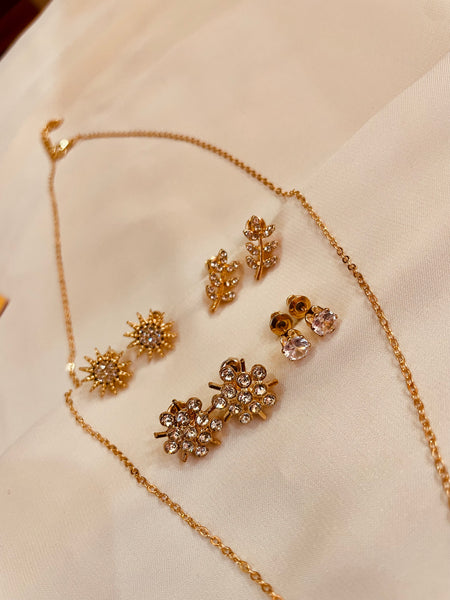 Bow Pearl Pendent Set With Four Interchangeable Stud's