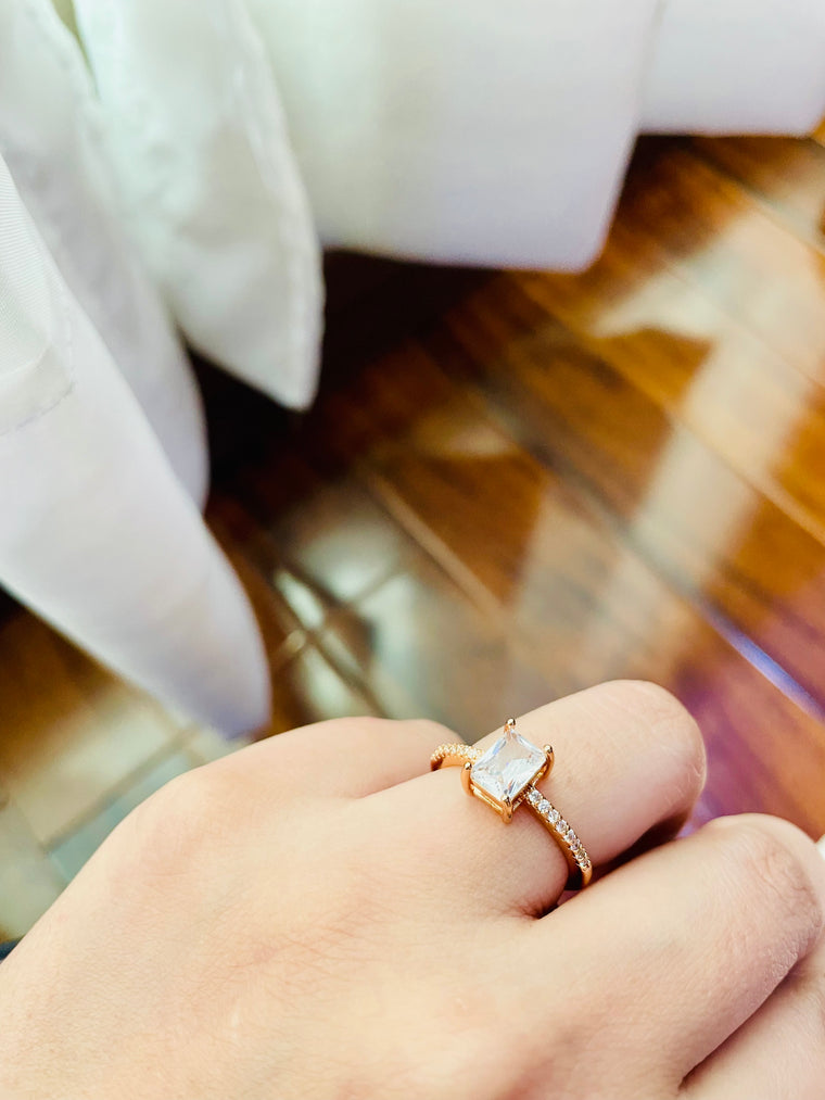 Diamond Style Engagement Ring (Adjustable) - Tarnish Free