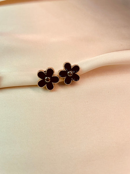 Flower style and Clover Style Stud’s
