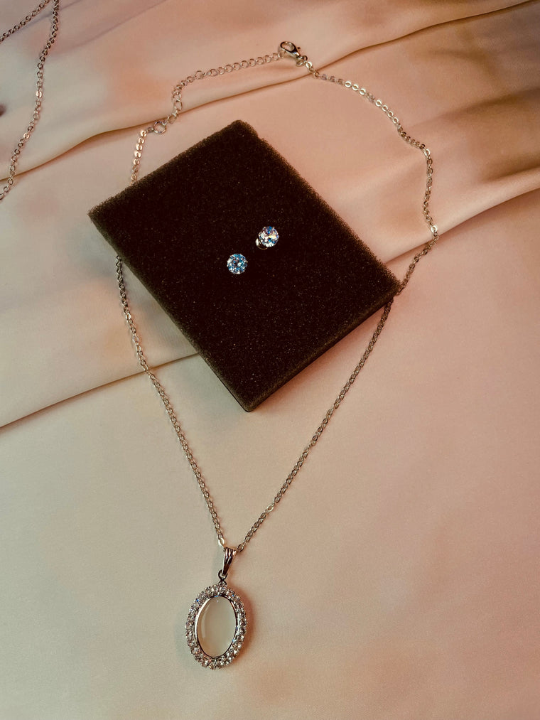 Pendent Set - Silver chain with white stone