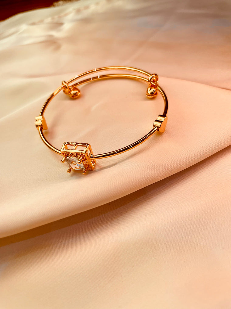 Golden Square with Stone Bracelet - Tarnish Free